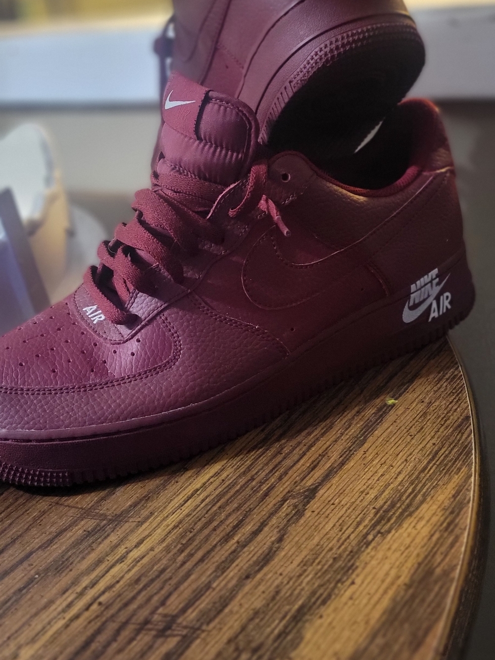 Nike Men's Low-Top Sneakers - Burgundy